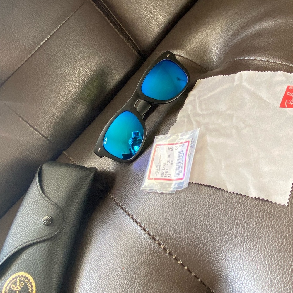 Ray-ban sunglasses - Picture 9 of 10